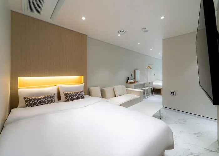 The Hongdae Hotel 2*