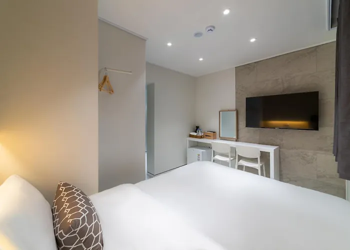 Hotel The Hongdae 2*